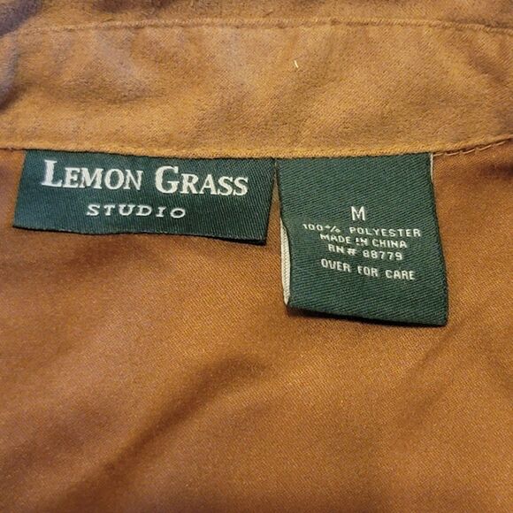 Size Medium Lemon Grass Studio Button Down top - Picture 5 of 6